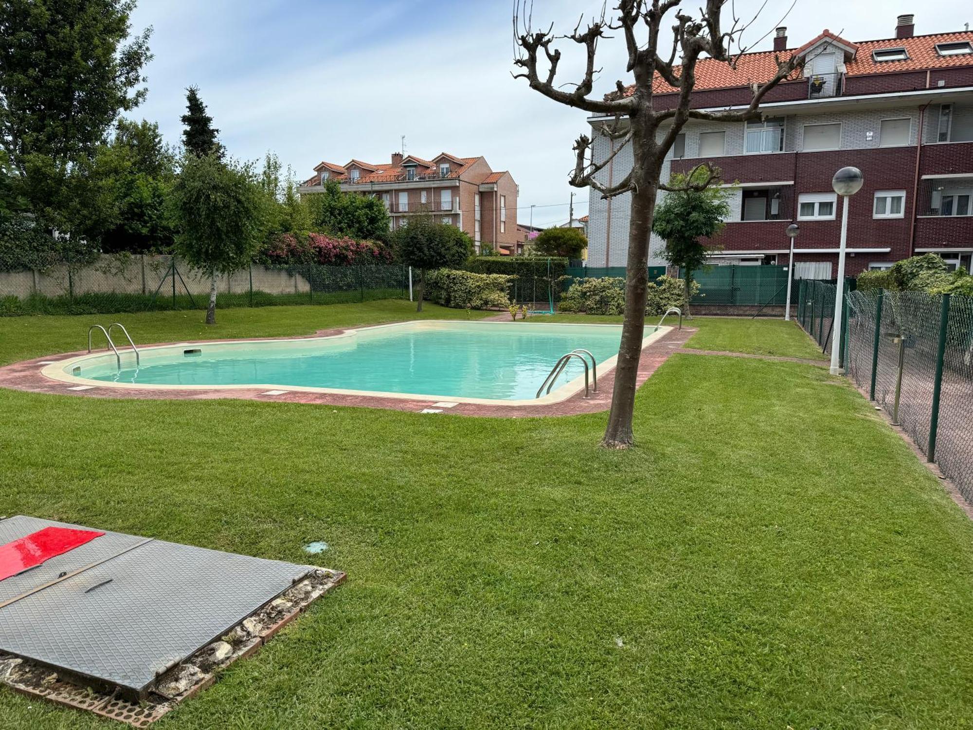 Appartement Garaje Y Piscina Comunitaria! à Suances Extérieur photo